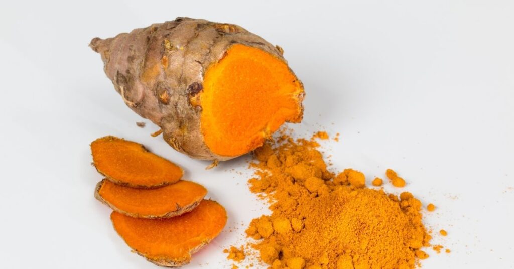 Curcuma para combatir el acne